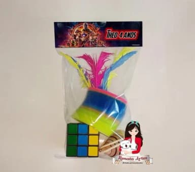 Kit Brinquedos Retrô Tema Vingadores Guerra Infinita