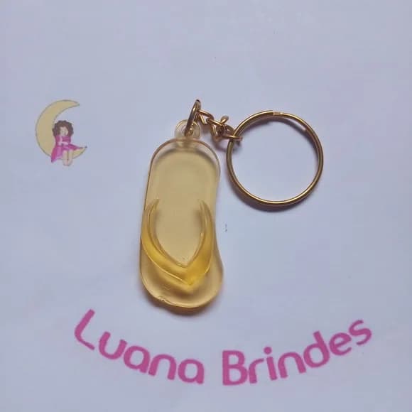 Chaveiro Chinelo Amarelo de Acrilico 5cm Pct 8 Unidades