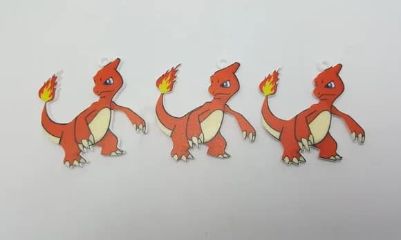 Pingentes Pokémon Charmeleon em Acrílico UV 3 unidades