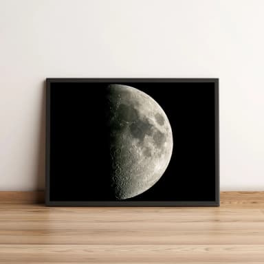 Quadro Lua Crescente Detalhada e Imponente 04
