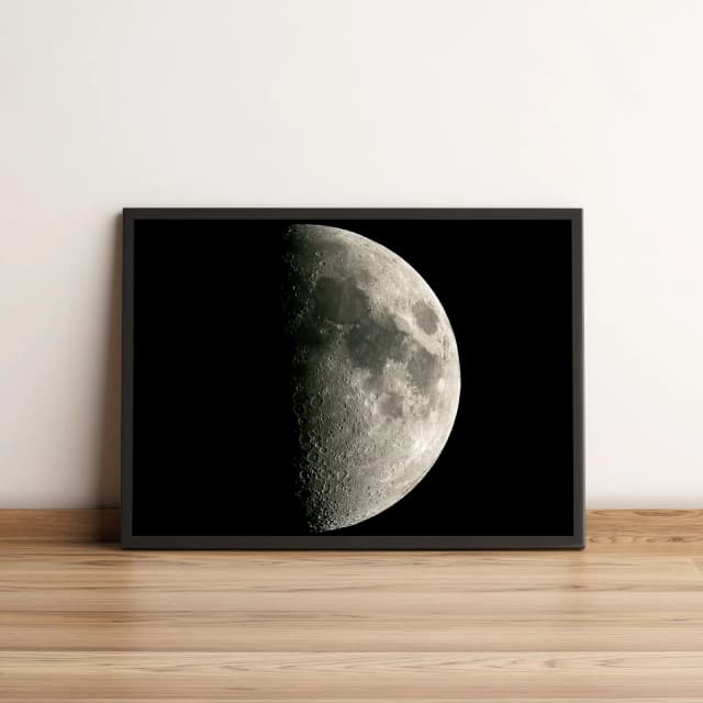 Quadro Lua Crescente Detalhada e Imponente 04