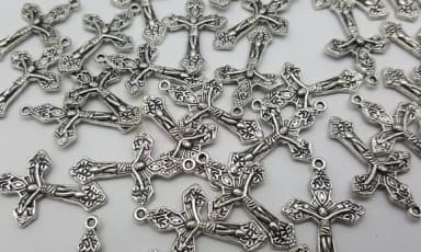 Pingente de Crucifixo Níquel com 2,5cm - 12 Unidades