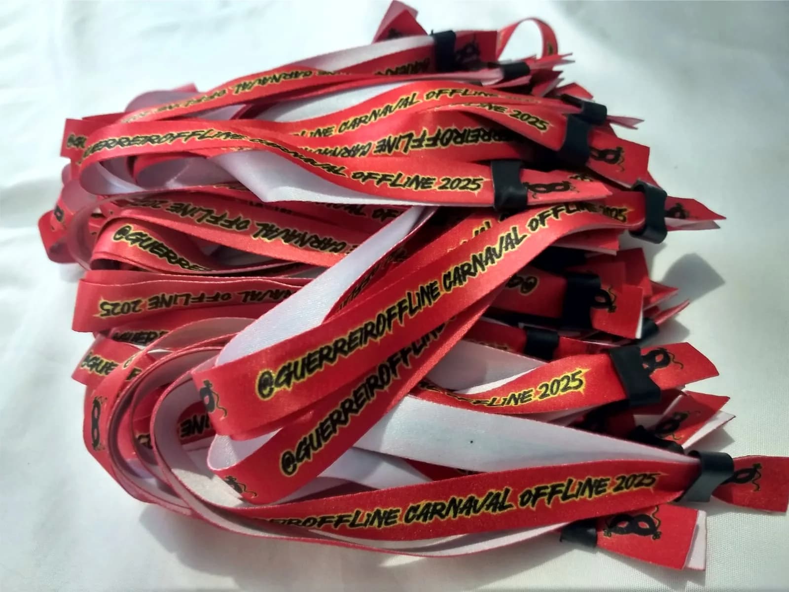 Pulseiras Personalizadas de Tecido Festas e Eventos !
