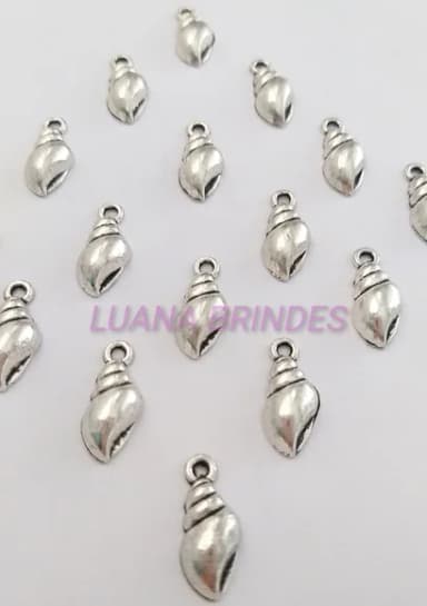 Pingente Mini Concha de Metal Prateado - pct c/15 unidades