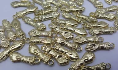 Pingente de Figa Dourada com 2,2cm - 12 unidades