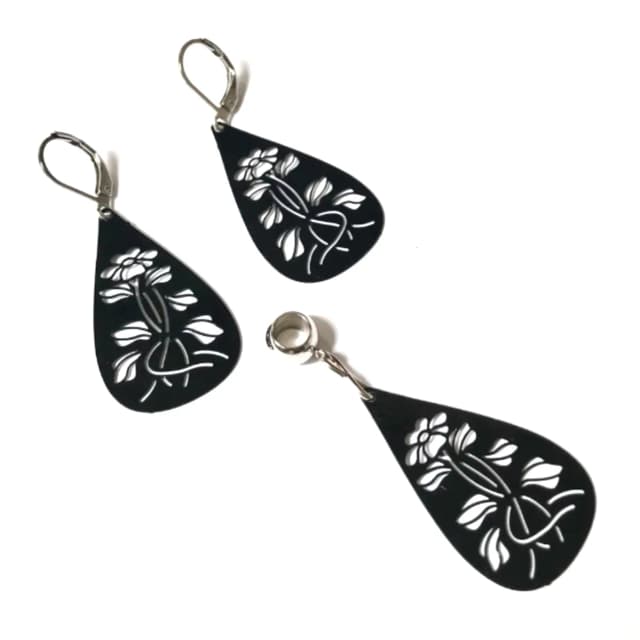 Conjunto Brinco e Pingente Gota Negra com Flores – Super Leve e acabamento Inox