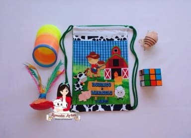 Mochila Brinquedos Retrô Tema Fazendinha