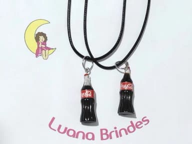 Colar Garrafa de Coca Cola 3cm Resina Pacote com 3 Unidades