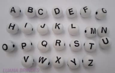 Letrinha de Bolinha Branco - 7mm - Pct c/4 alfabeto
