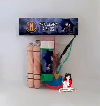 Kit Lembrancinha com Bolha de Sabão Wandinha