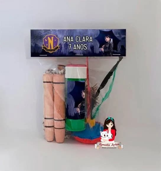 Kit Lembrancinha com Bolha de Sabão Wandinha