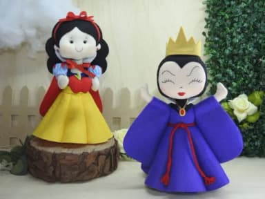 Branca de Neve e Rainha Má de Feltro