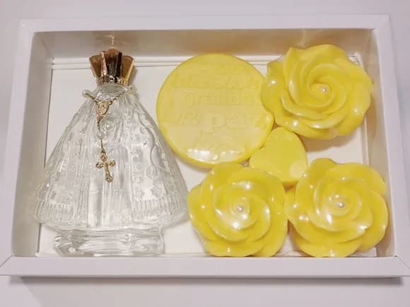 Presente de Aniversário Católico: Aromatizador Nossa Senhora