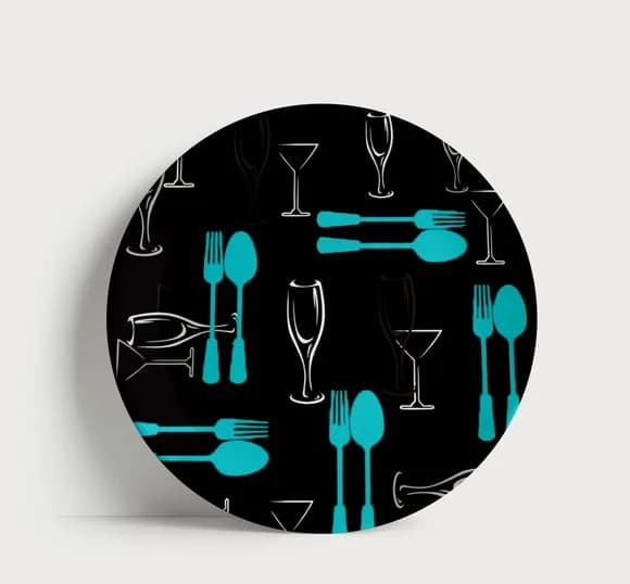 Prato Decorativo: Cozinha Moderna Talheres e Copos