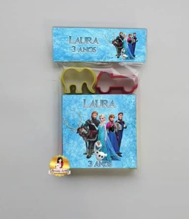 Massinha na Lapela com Forminhas Frozen