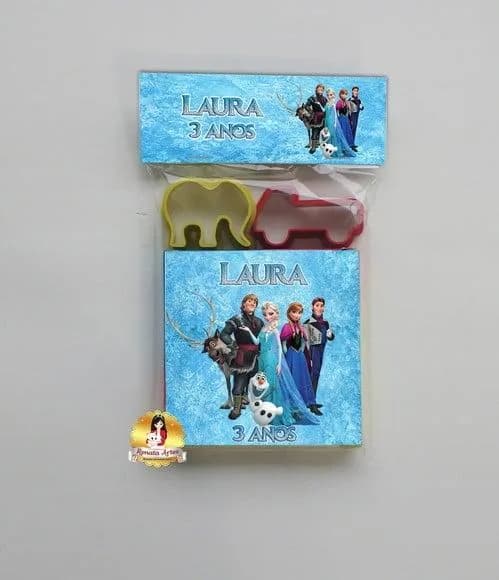 Massinha na Lapela com Forminhas Frozen