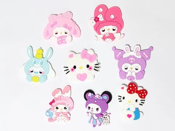 Aplique Turma Hello Kitty 5cm Pacote com 8 Unidades