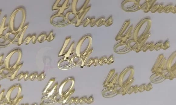 Plaquinha de 40 Anos Acrílico Espelhado Dourado - 01 Unid.