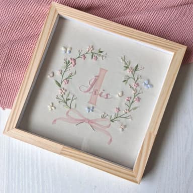 Porta Maternidade Bordado à Mão - Flores e Borboletas Rosa
