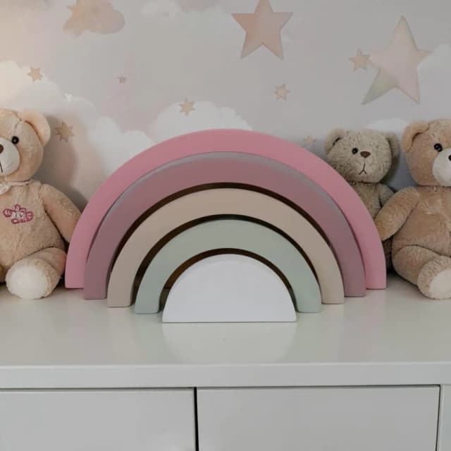 Arco iris de mdf decorativo/ Enfeite de festa, decoração pra quarto de bebe.