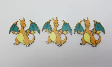 Pingente Pokémon Charizard em Acrílico Uv
