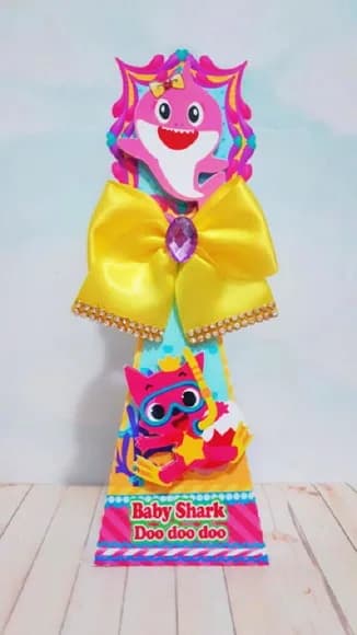 Caixa Pirâmide Baby Shark