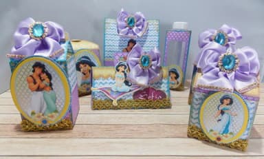Kit 60 Lembrancinhas Personalizadas Aladim e Jasmine