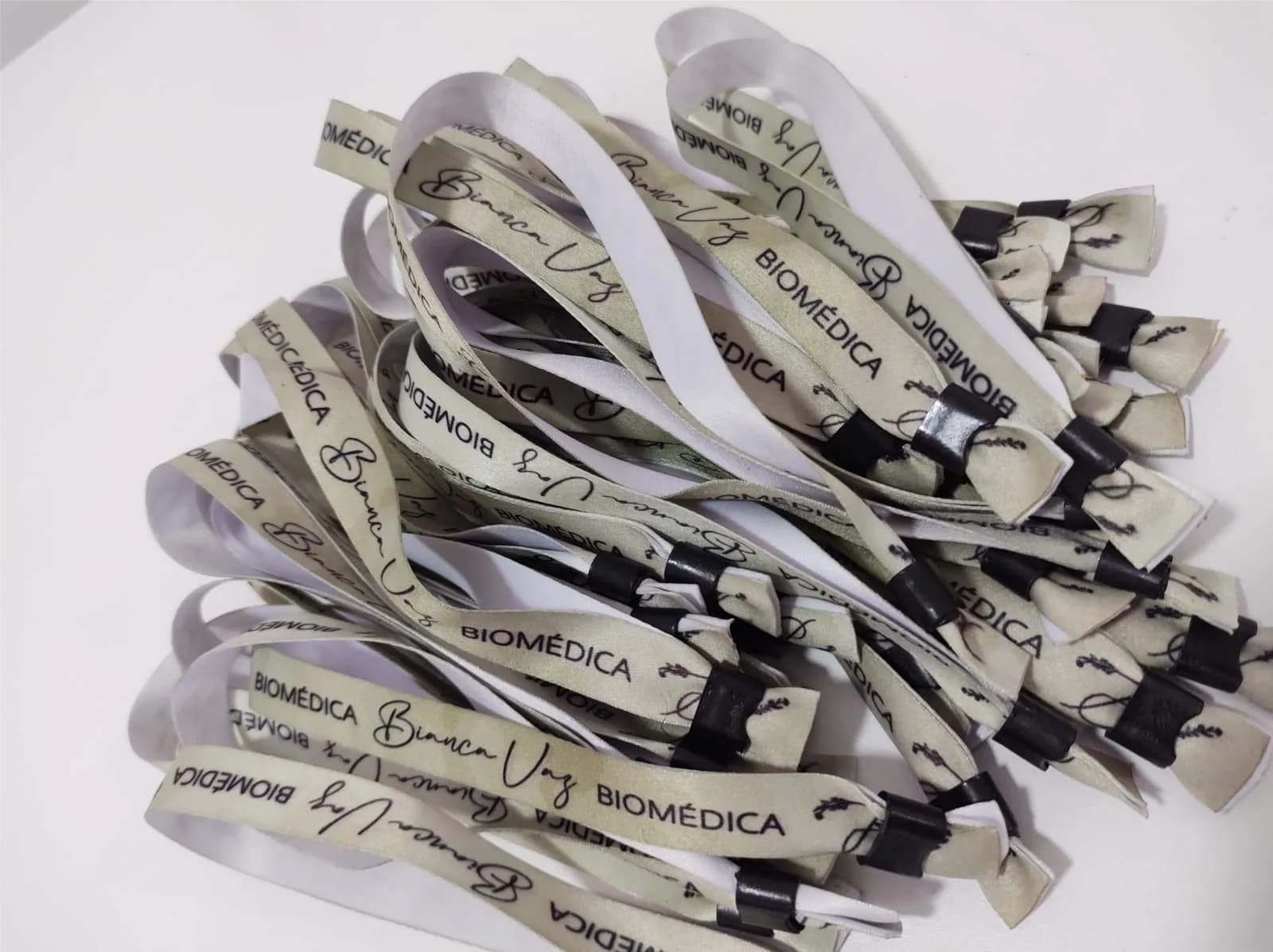 Pulseiras Personalizadas de Tecido Festas e Eventos !