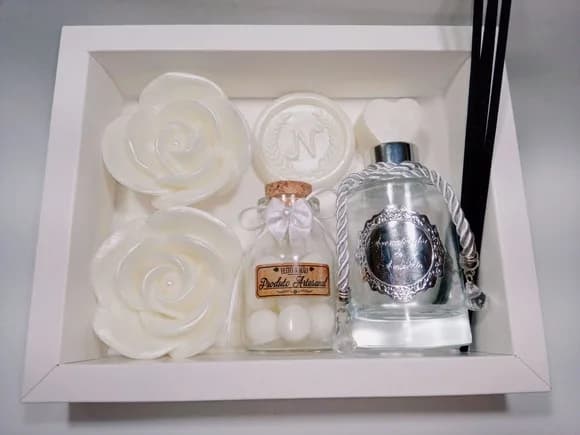 Presente de Aniversário: Kit Aromatizador Luxo com Sabonetes