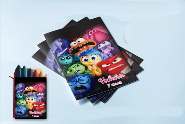 Revista para colorir  com Giz de cera Personalizado Divertidamente