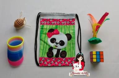 Mochila Brinquedos Retrô Tema Ursinha Panda