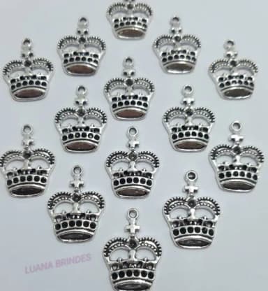 Pingente Coroa de Metal Prateado - pct c/ 12 unidades
