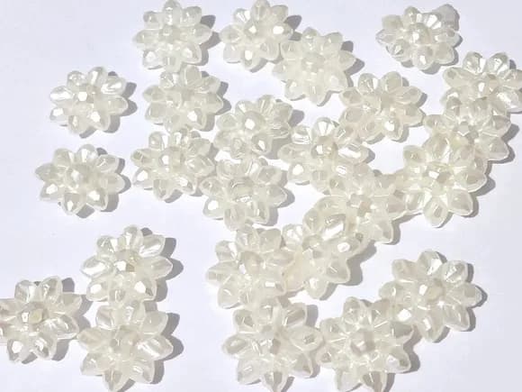Botão Flor Perolado 2cm Acrílico Pacotes com 20 Unidades