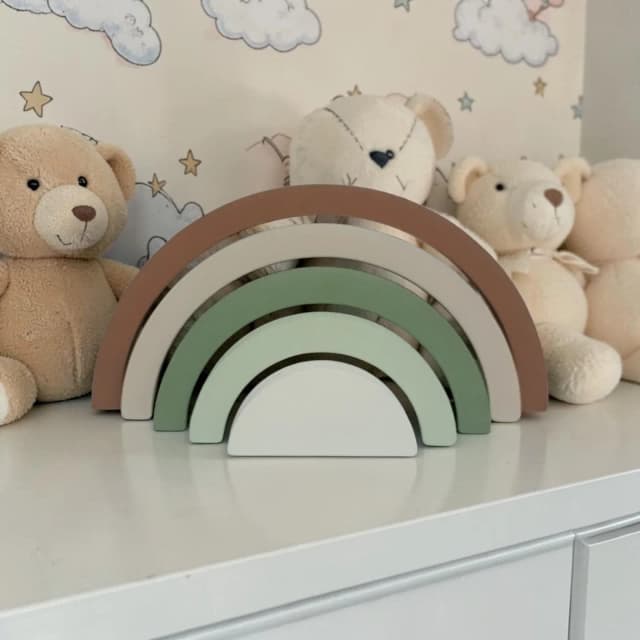 Arco iris de mdf decorativo/ Enfeite de festa, decoração pra quarto de bebe.