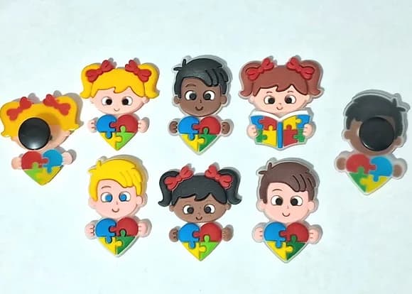 Pins para Crocs Menina e Menino Simbolo Autismo 6 Unidades