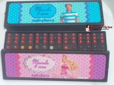 Dominó Barbie e Ken