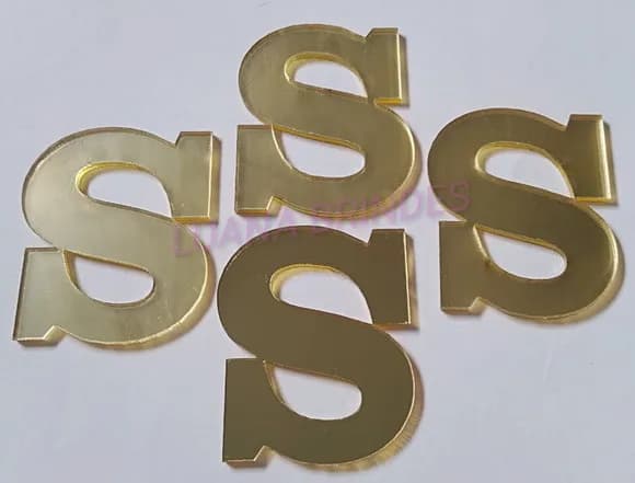 Aplique da Letra S em Acrílico Espelhado Dourado - 5cm