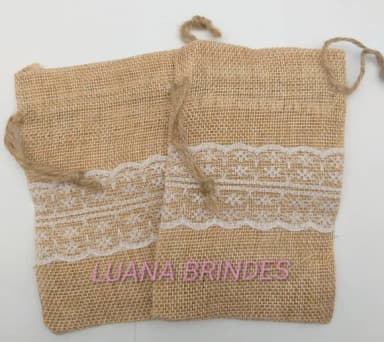 Saquinhos de Juta com Renda - 9x14cm - 5 unidades