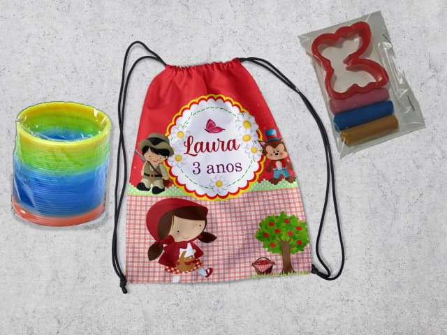 Kit Mochilinha + Mini Massinha de modelar e mola Maluca Chapeuzinho Vermelho
