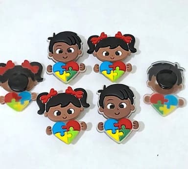 Pins P/crocs Menina e Menino Símbolo Autismo - 6 Peças