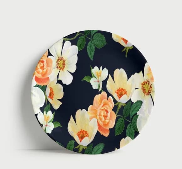 Prato Decorativo Floral Escuro - Rosas Clássicas e Elegantes