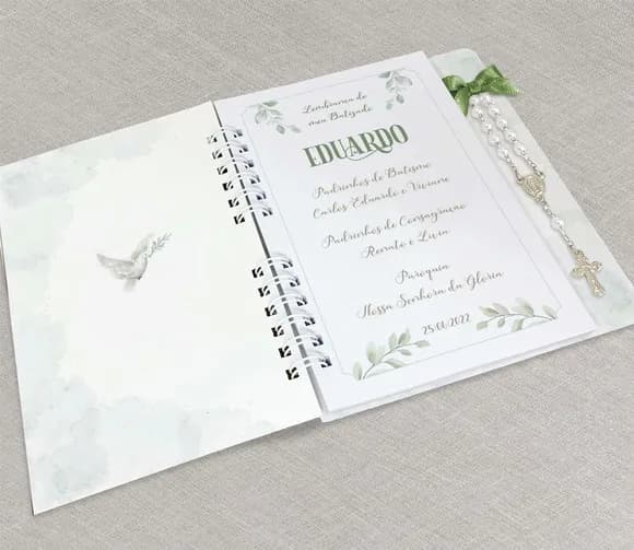 Livrinho de Orações Capa Dura com Mini Terço para Lembrança