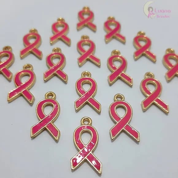 Pingente Outubro Rosa de Metal Dourado - pct c/6 unid