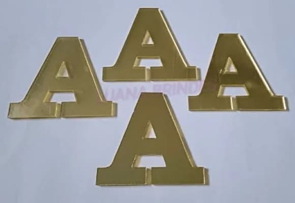 Aplique da Letra A em Acrílico Espelhado Dourado - 5cm