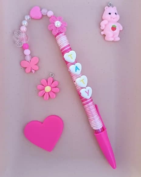 Caneta Personalizada com Pompom e Nome
