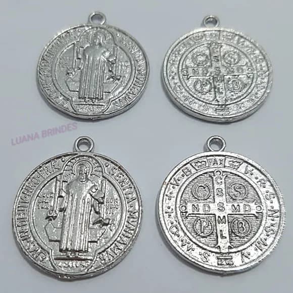 Medalha São Bento de Metal Prateado - pct c/ 8 unid