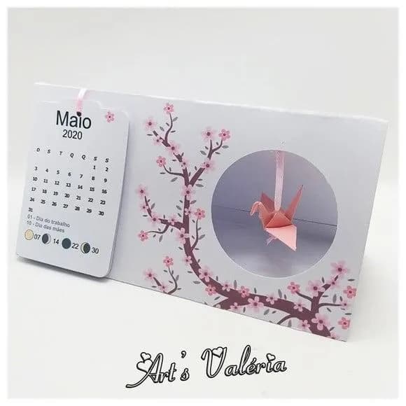 Calendário de Mesa Sakura com Tsuru