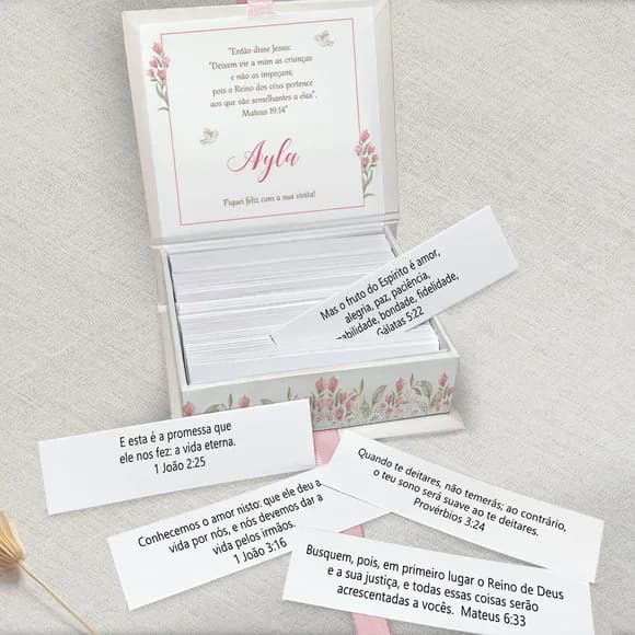 Lembrança Maternidade Menina - Caixinha Promessas de Deus
