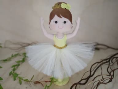 Bailarina em Feltro* Chamar Chat