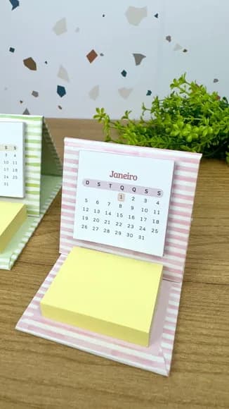Mini Calendário de Mesa Post It
